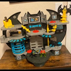 Imaginext Batman Batcave